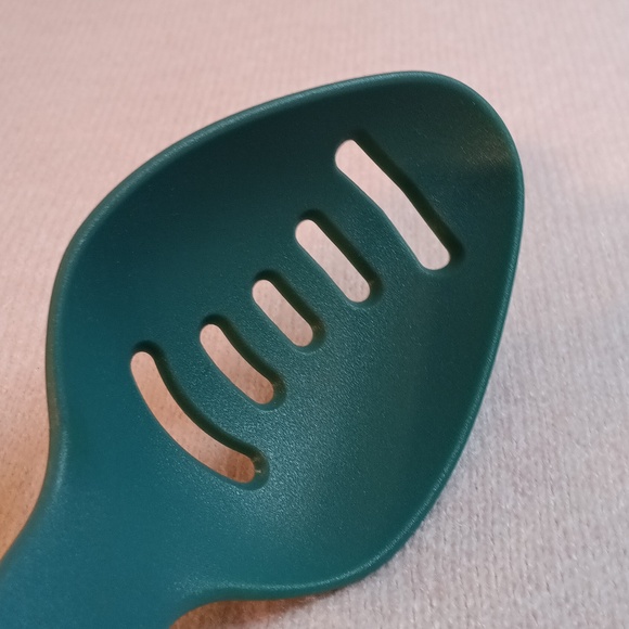 Rachel Ray Perforated Cooking/Serving Spoon - Picture 4 of 16